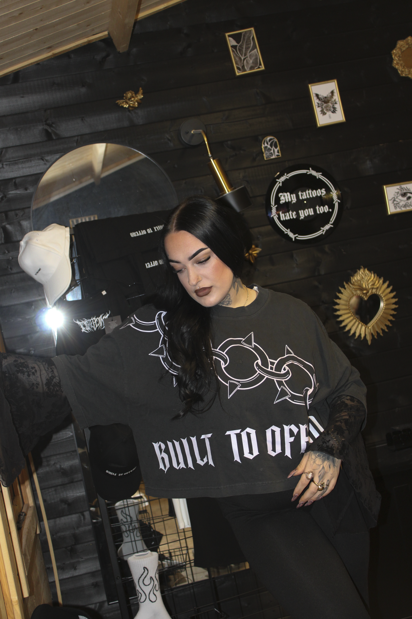 BUILT TO OFFEND OVERSIZED CROP TEE