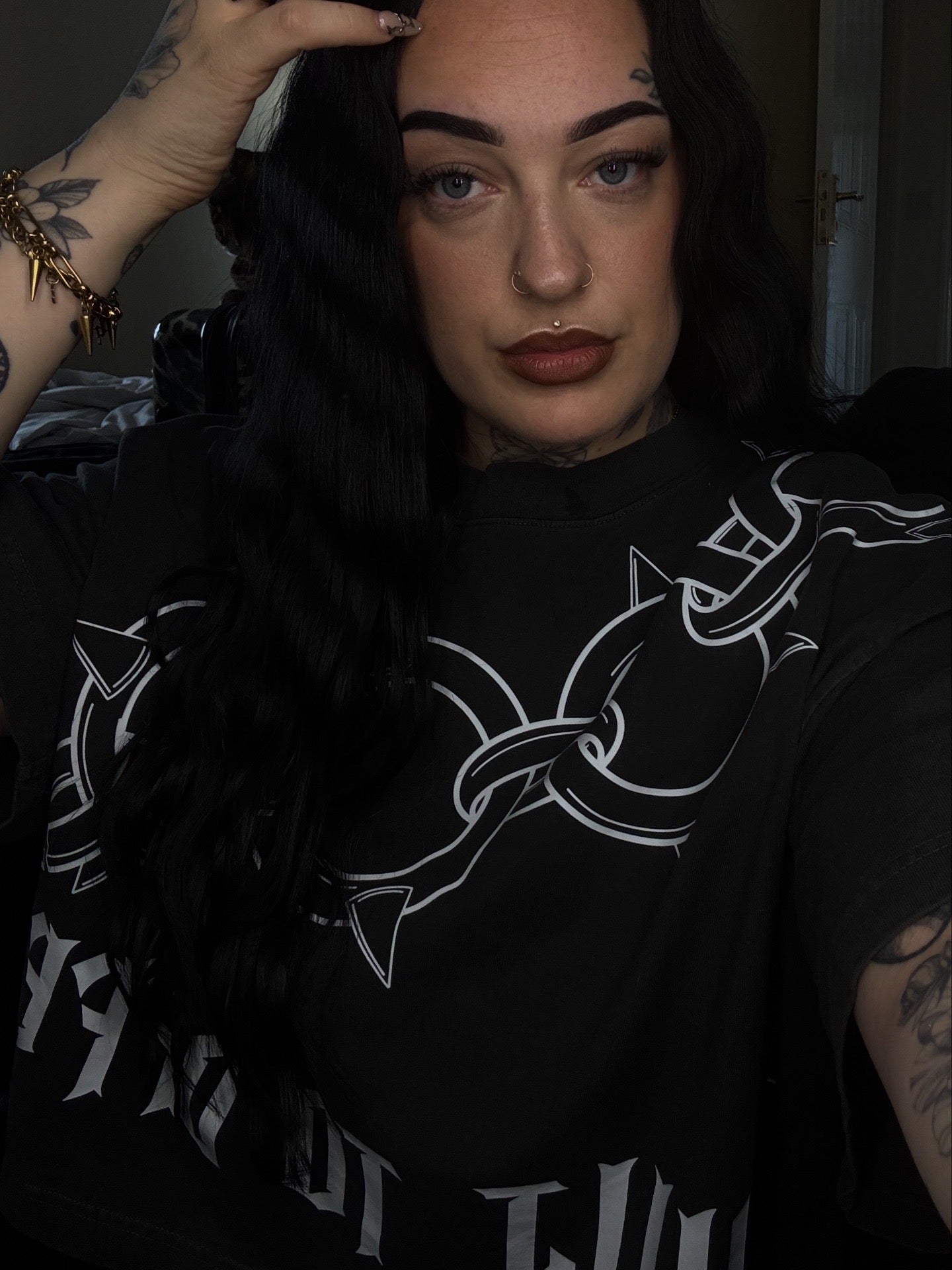 BUILT TO OFFEND OVERSIZED CROP TEE