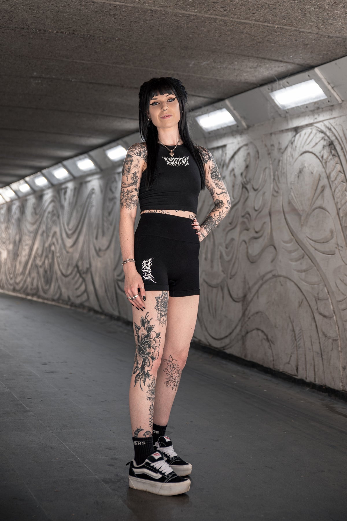 DEAD SET SCRUNCH SHORTS